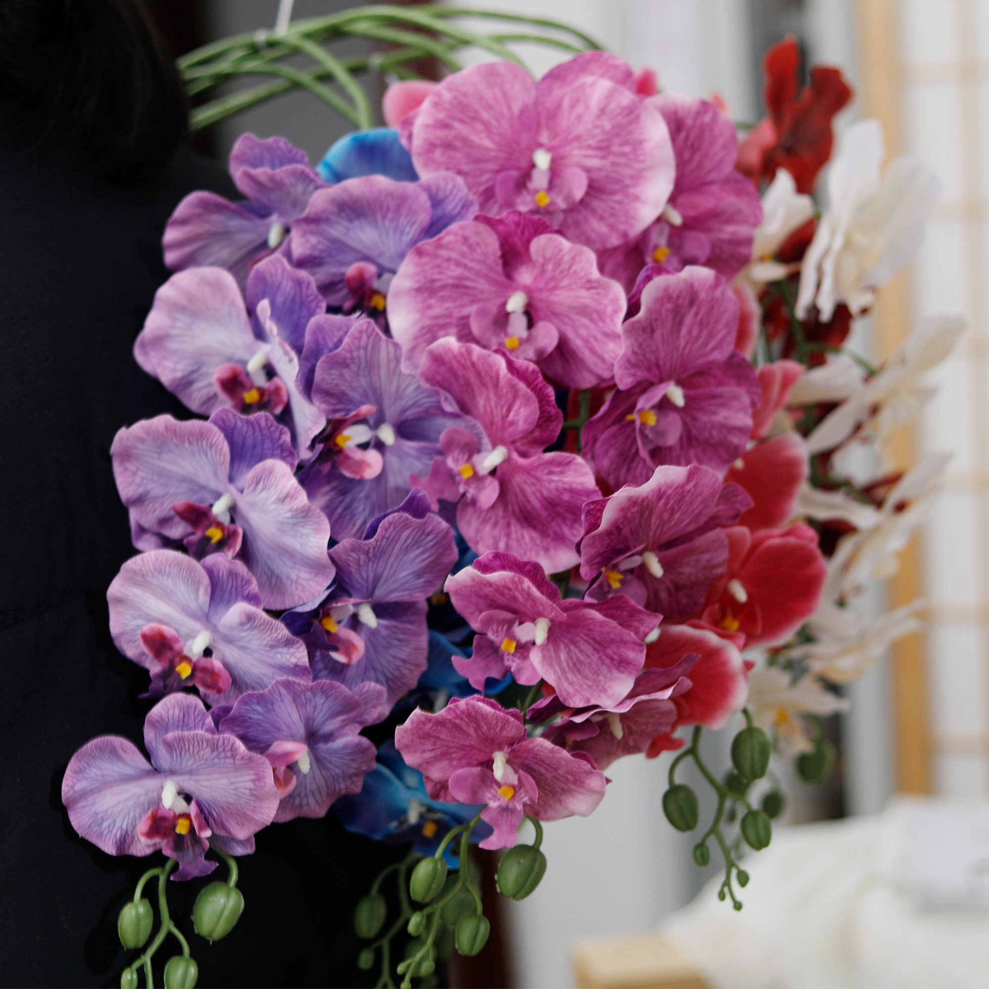 Long Branch Butterfly Orchids  - đánh giá và giá Wedding Arch Flower