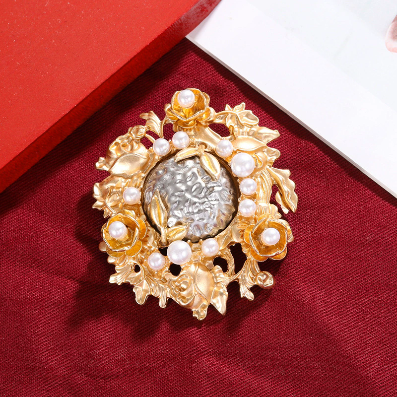 Retro Baroque Palace Style Pea - đánh giá và giá Suit Supply Wedding Party